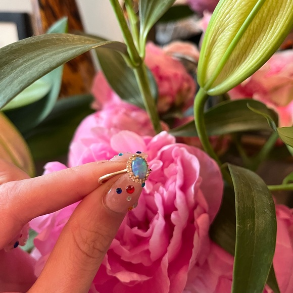 Diamond and opal gold ring - Picture 5 of 12